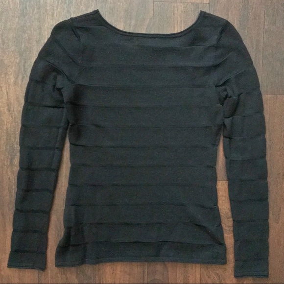 Express sweater, small medium - Picture 3 of 3